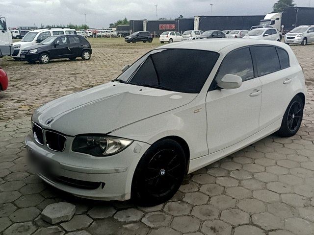 BMW 118I UE71 ANO 2011/2012