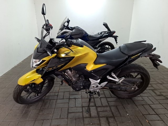 HONDA CB300F TWISTER ABS ANO 2023/2023